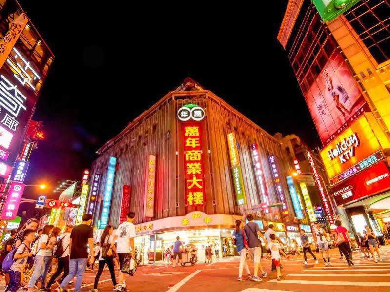 ホテル 6 ワン ニアン 台北市 エクステリア 写真